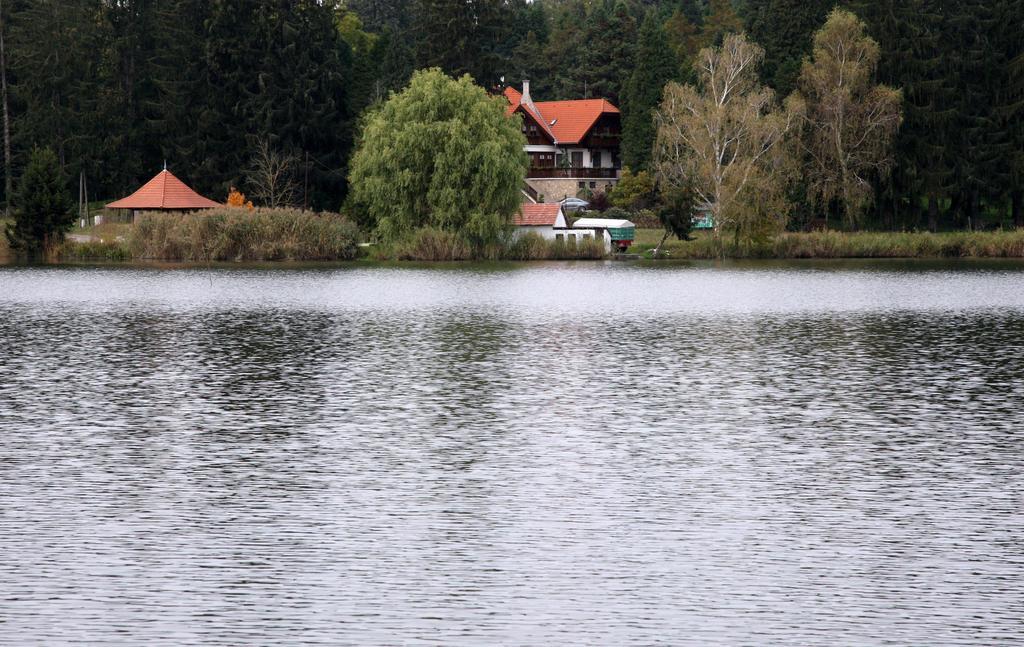 Agneslaki Okoturisztikai Centrum Es Vadaszhaz Nagykanizsa Exterior photo